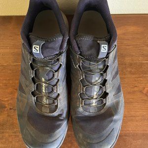 Solomon women's trail running shoes 8.5